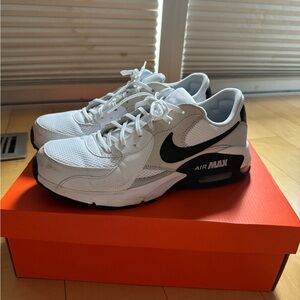 Nike Air Max Excee White and Black Mens Sneakers